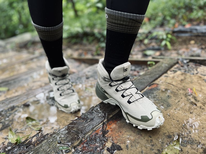 登山鞋又丑又老土？那一定是因为你没穿过salomon萨洛蒙登山鞋