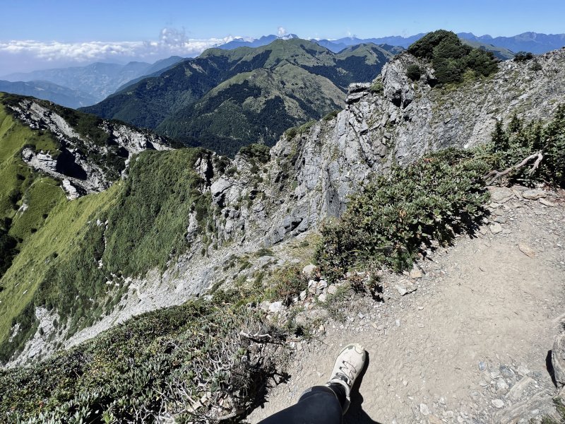 登山鞋又丑又老土？那一定是因为你没穿过salomon萨洛蒙登山鞋